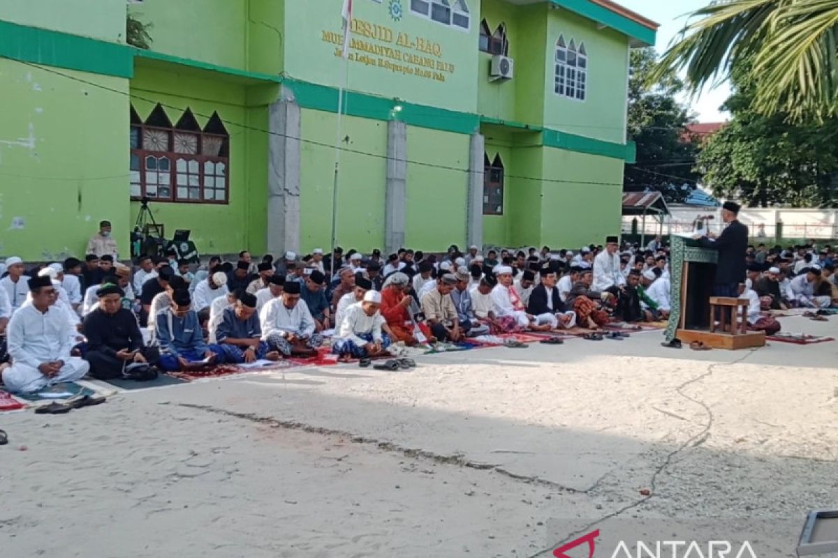 Shalat id, jamaah Muhammadiyah padati Kompleks Perguruan Al-Haq Palu