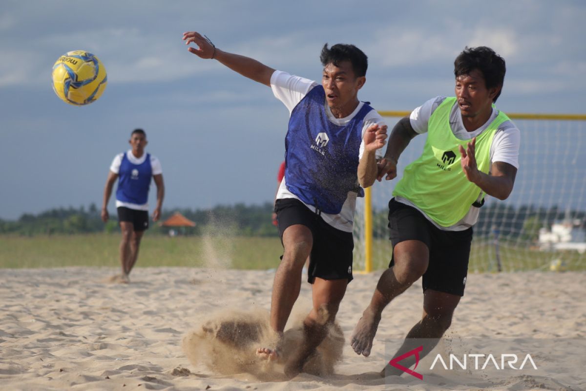 Timnas sepak bola pantai latihan mandiri usai Idul Fitri