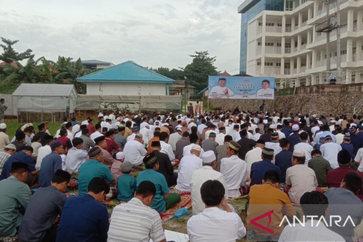 PW Muhammadiyah Sulawesi Tenggara gelar shalat Idul Fitri di pelataran kampus UMK