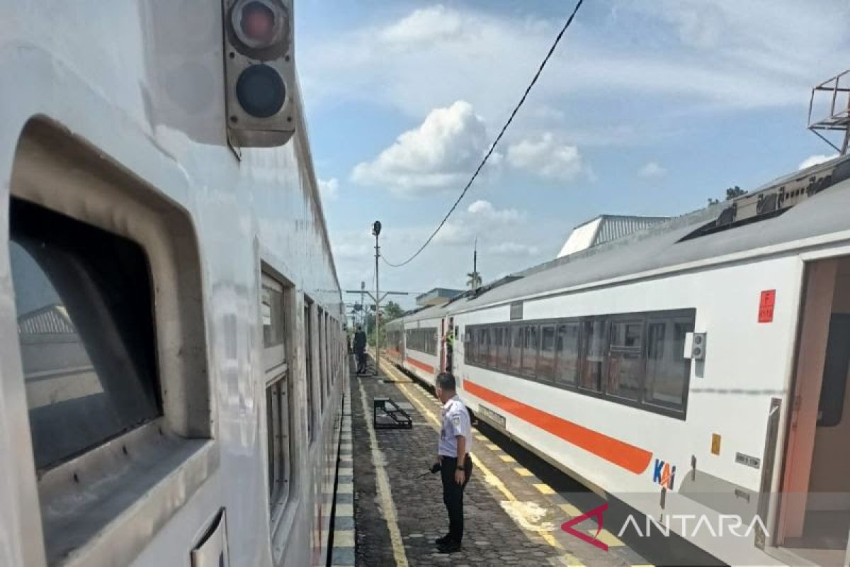 363 warga mudik menggunakan kereta api di Stasiun Baturaja Sumsel