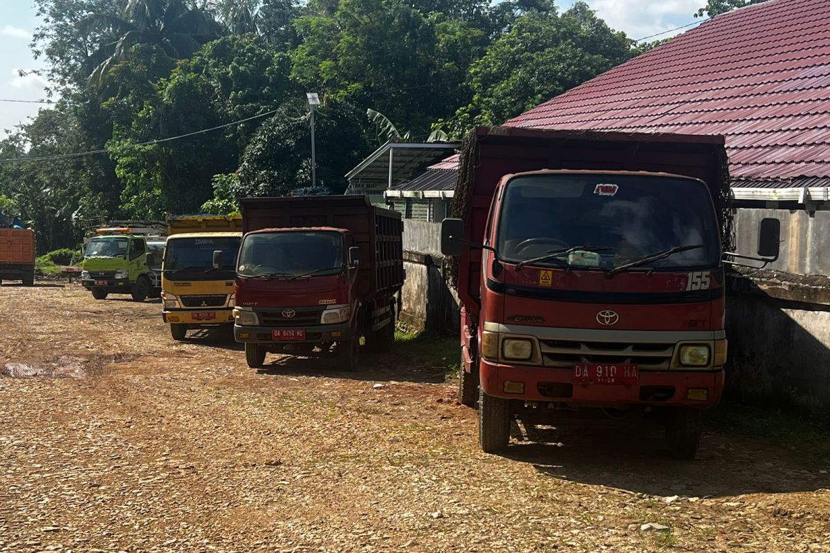 ARUS MUDIK- Dinas LH Tabalong tetap operasikan armada sampah selama lebaran