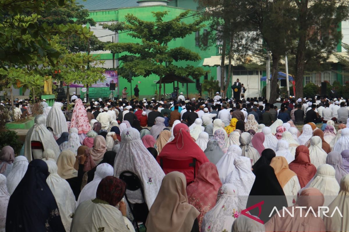 Warga Muhammadiyah Banda Aceh shalat Id Fitri  di Kampus Unmuha