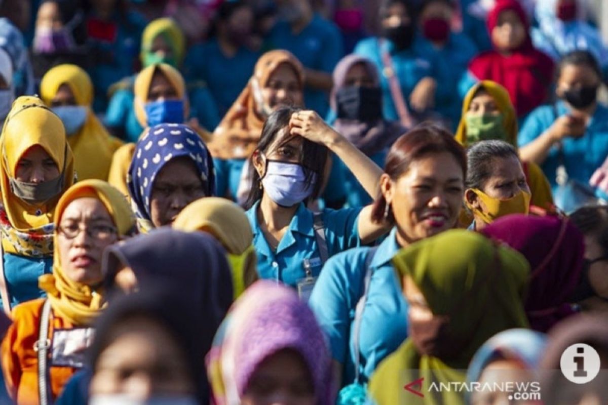 Disnaker : Perusahaan wajib bayar lembur pekerja di hari Lebaran