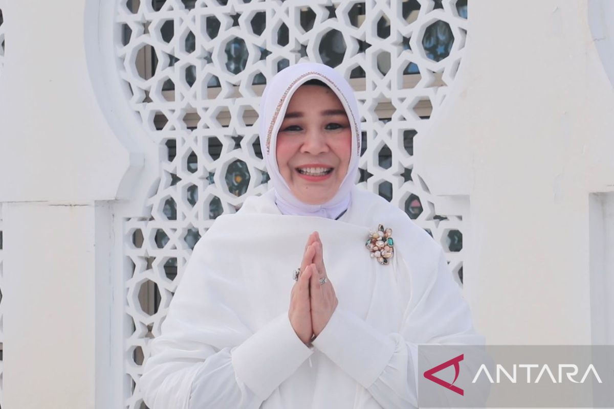 Ucapan Selamat Hari Raya Idul Fitri dari Illiza Sa'aduddin Djamal untuk masyarakat Aceh