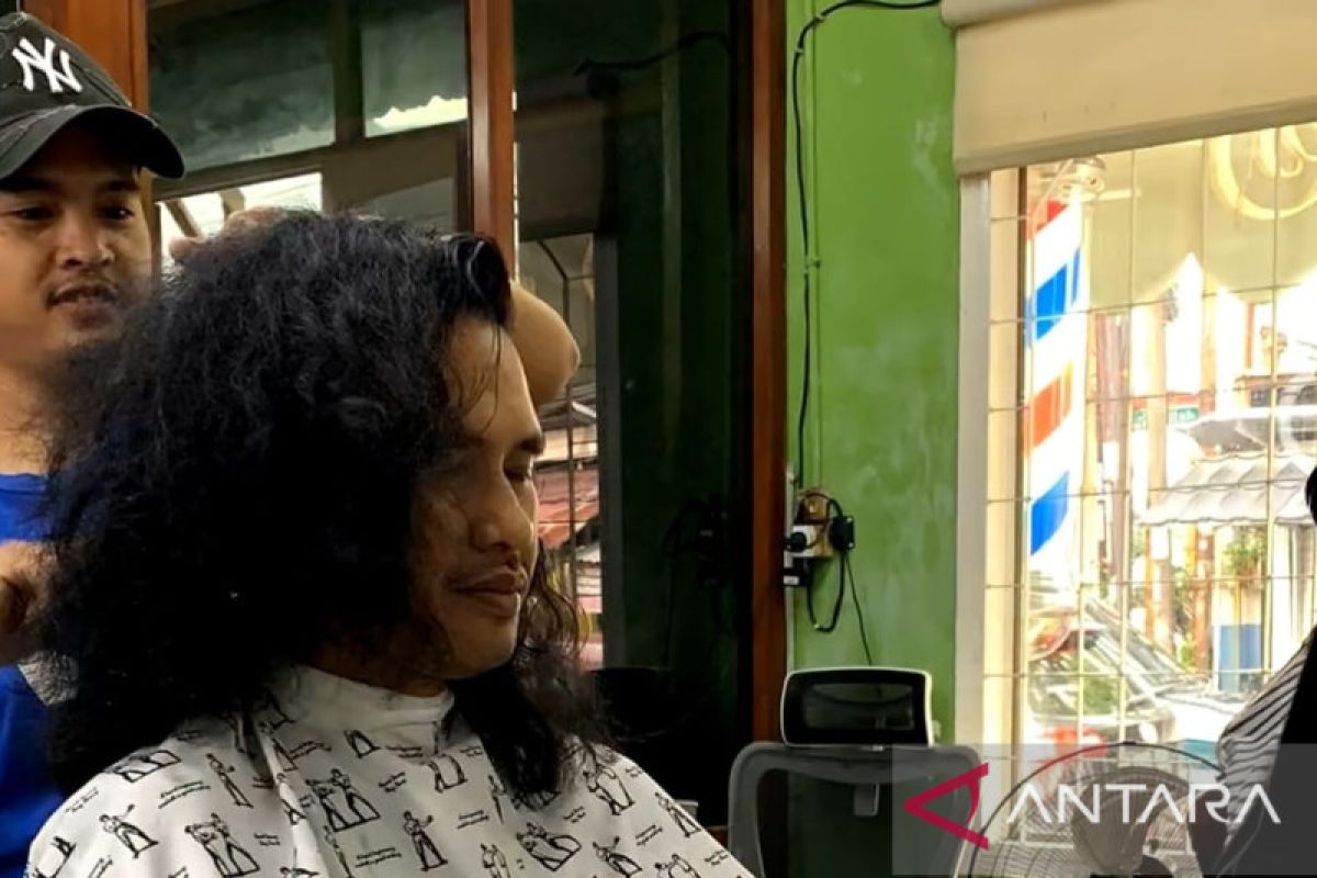 Bisnis cukur rambut dan salon ketiban berkah Lebaran