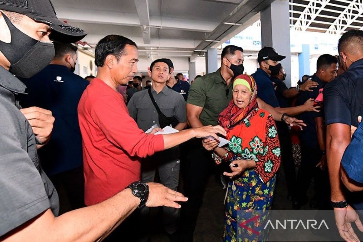Presiden Jokowi kembali ke Jakarta di tengah isu pengumuman capres PDIP