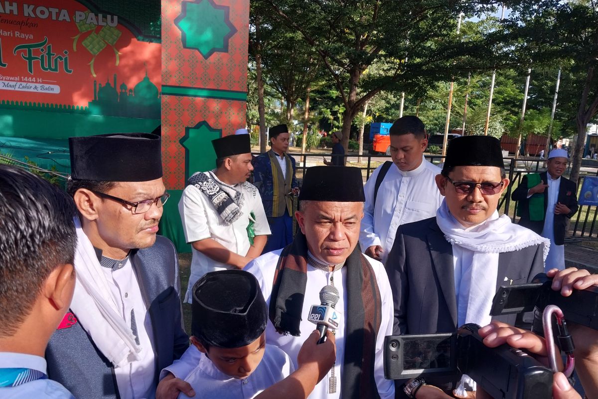 Khatib: Idul Fitri jadi perekat persatuan umat beragama