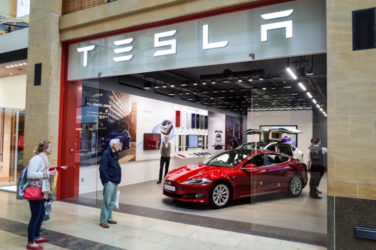 Tesla naikkan harga di AS usai pemangkasan harga keenam tahun ini