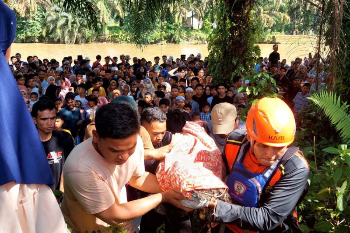 Tim SAR Jambi temukan seorang korban tenggelam di Sungai Tabir