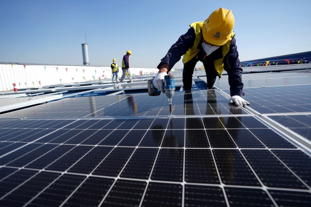 Kapasitas tenaga surya terpasang global naik 25 persen pada 2022