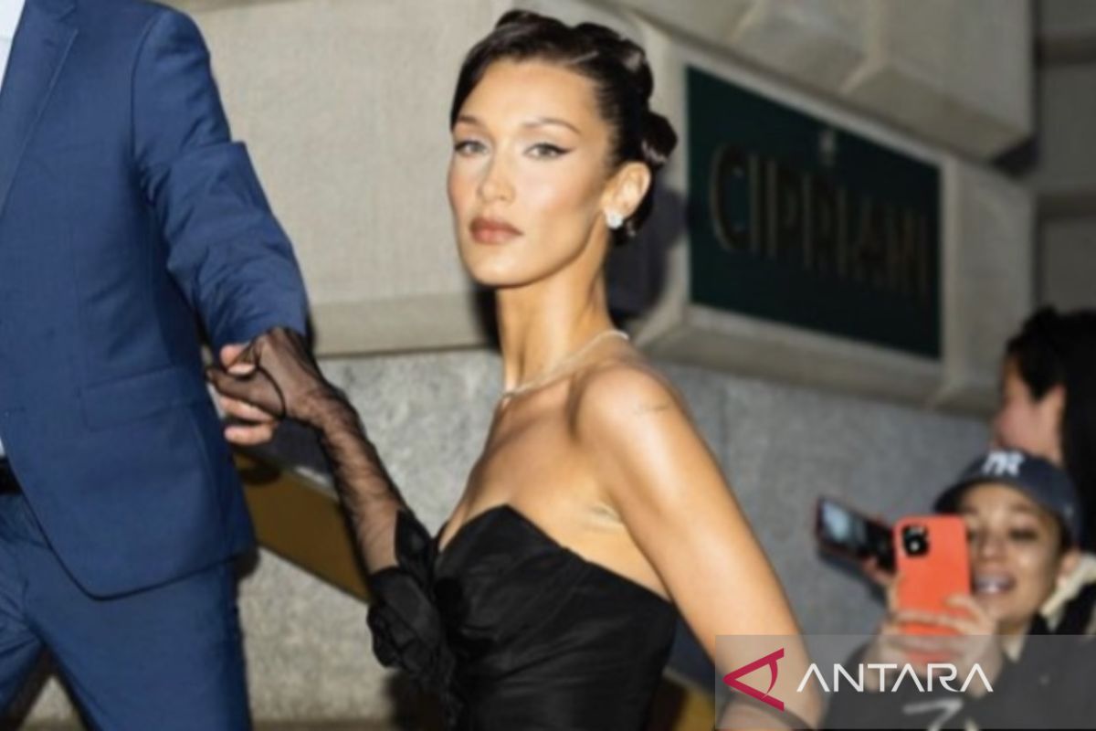 BellaHadid tanggapi soal penampilannya di Victoria's Secret 2025