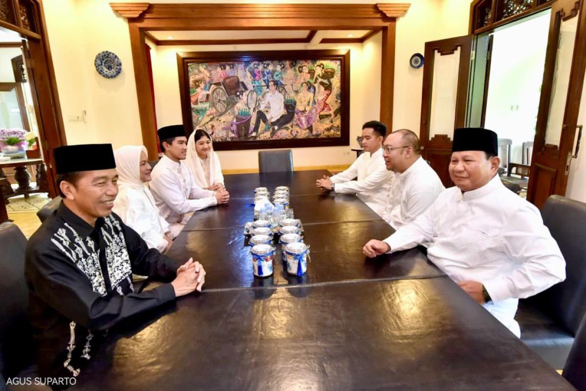 Prabowo silaturahim ke kediaman Jokowi dan makan siang bersama