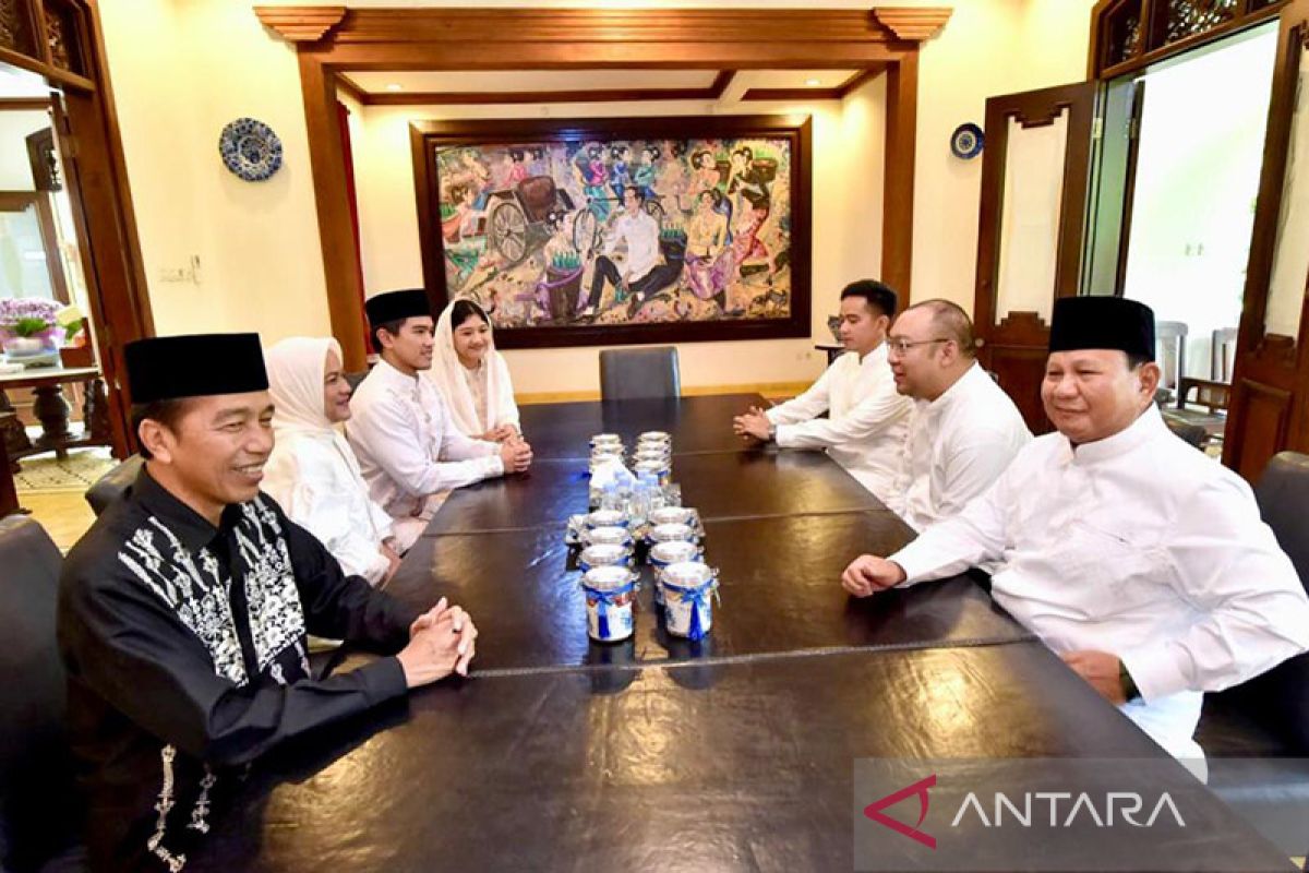 Prabowo silaturahim ke kediaman Jokowi dan makan siang bersama