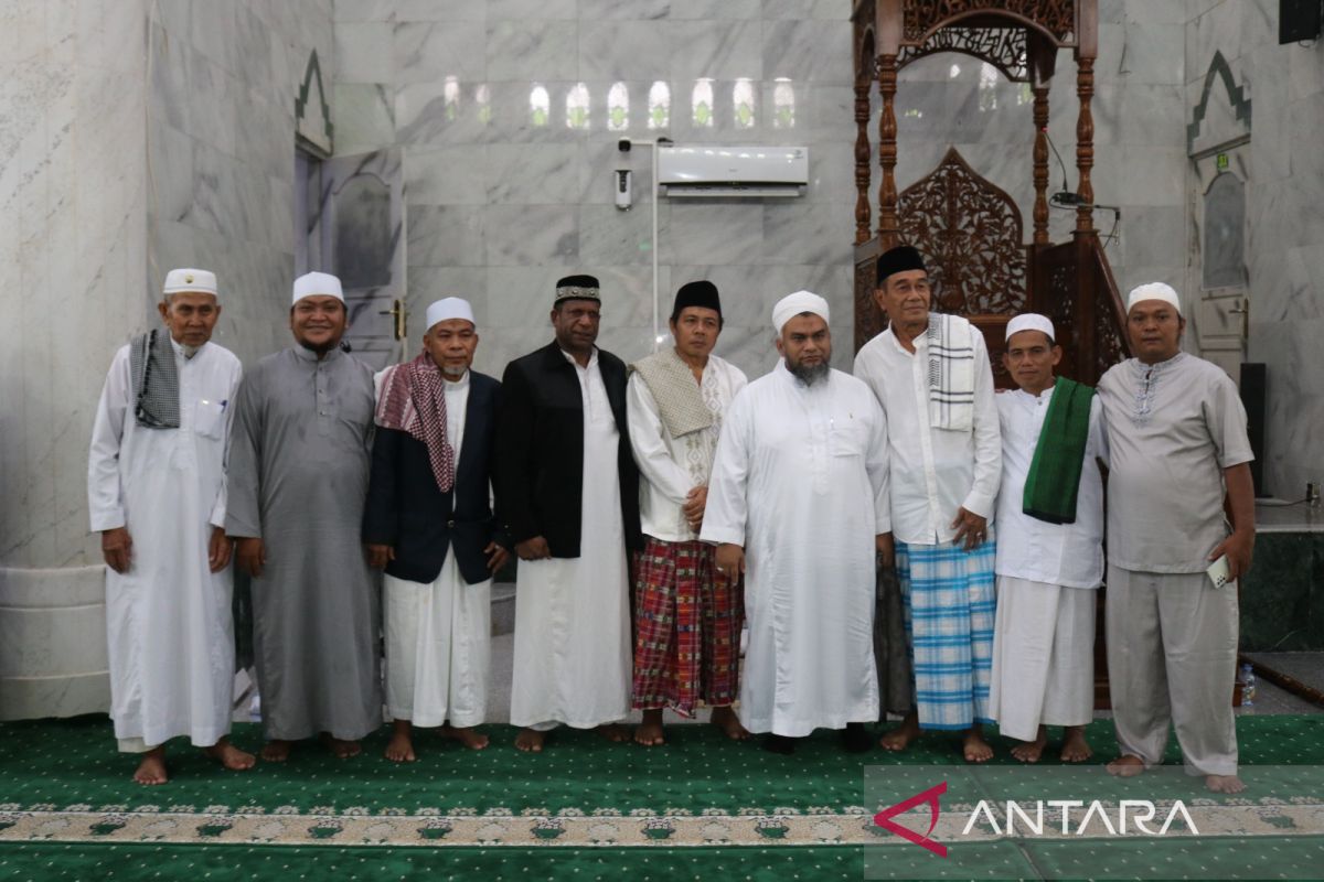 Pengurus Masjid Raya Baiturrahim Jayapura ajak umat menjaga persaudaraan