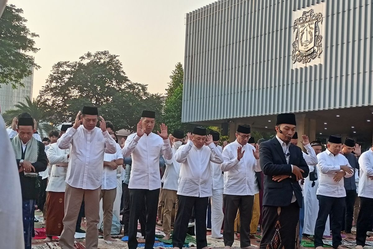 Pj Gubernur DKI Shalat Idul Fitri 1444 H di Balai Kota