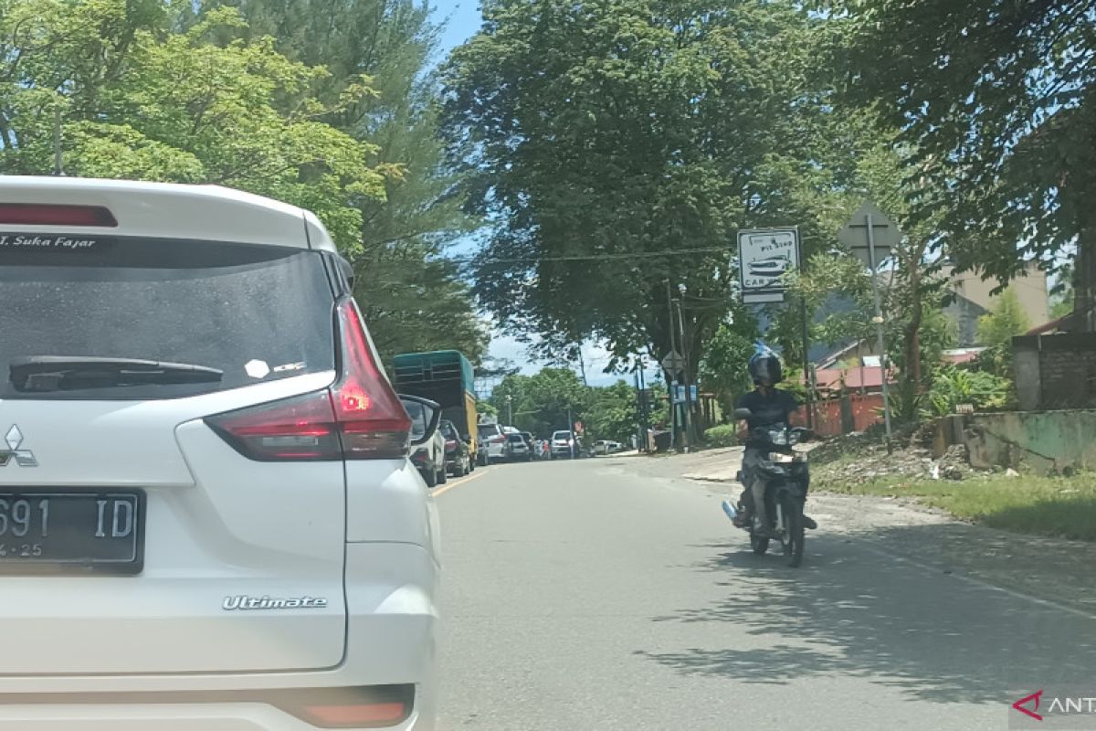 Dua  titik macet terpantau di jalan Padang-Lubuk Alung