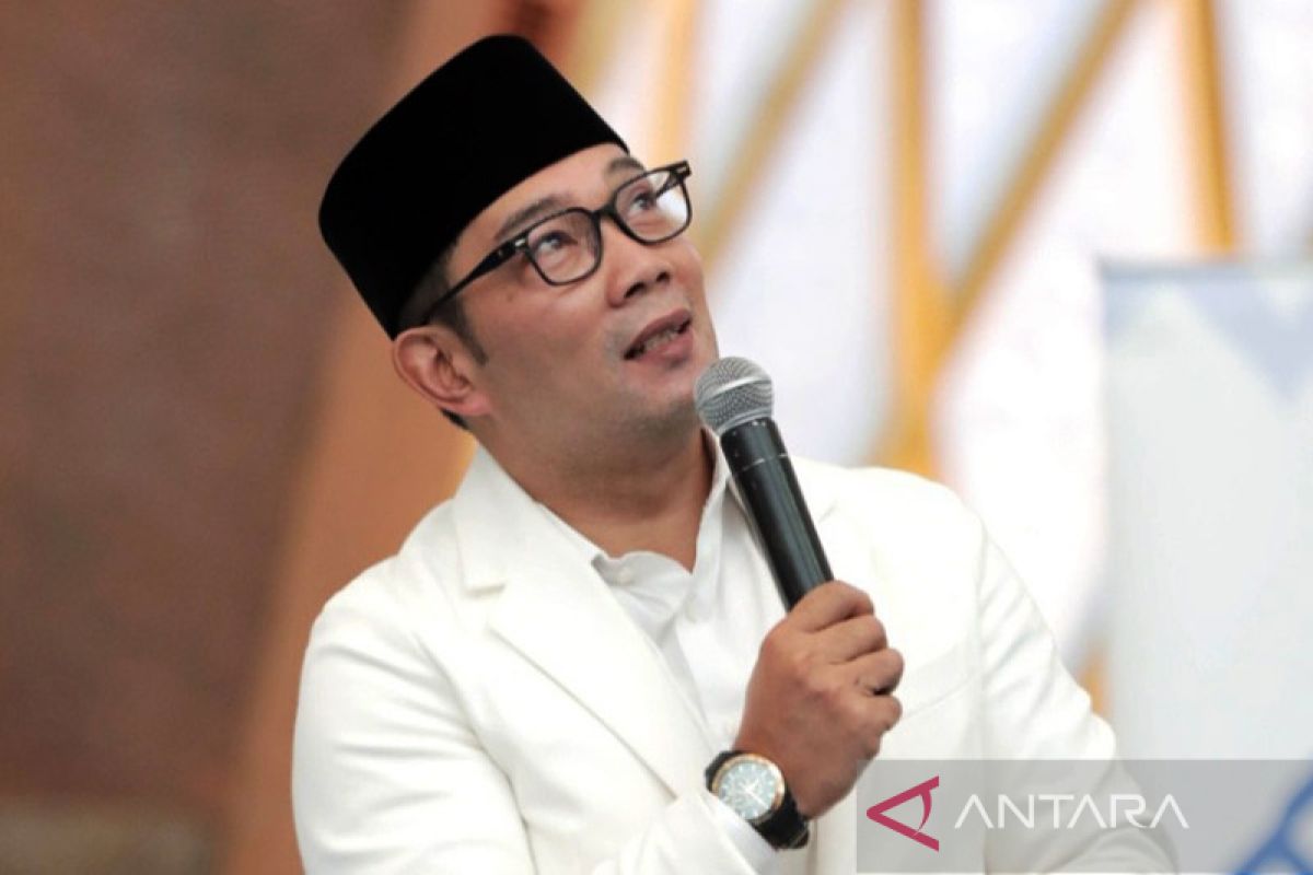 Gubernur Jawa Barat berpamitan ke masyarakat seusai Shalat Idul