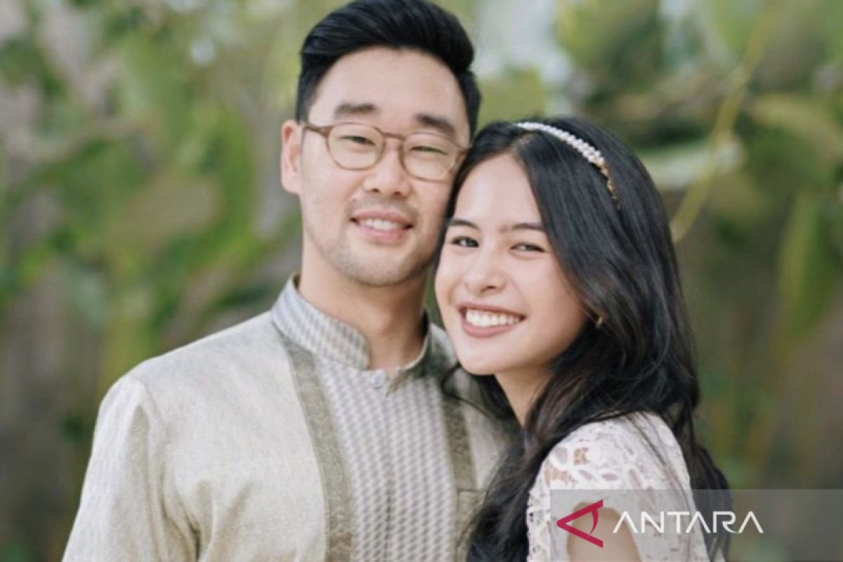 Potret lebaran pertama Maudy Ayunda & Jesse Choi sebagai suami istri