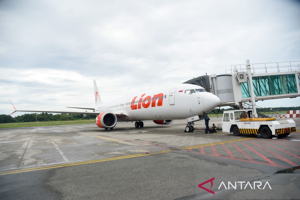 Penumpang  tiba di bandara Sepinggan naik 52,7 persen masa arus mudik