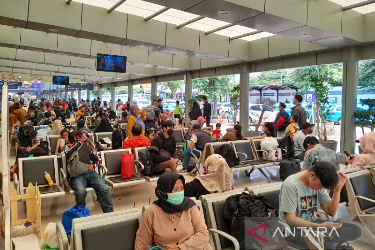 KAI: Arus balik di Stasiun Pasar Senen-Gambir rata-rata capai 40.000