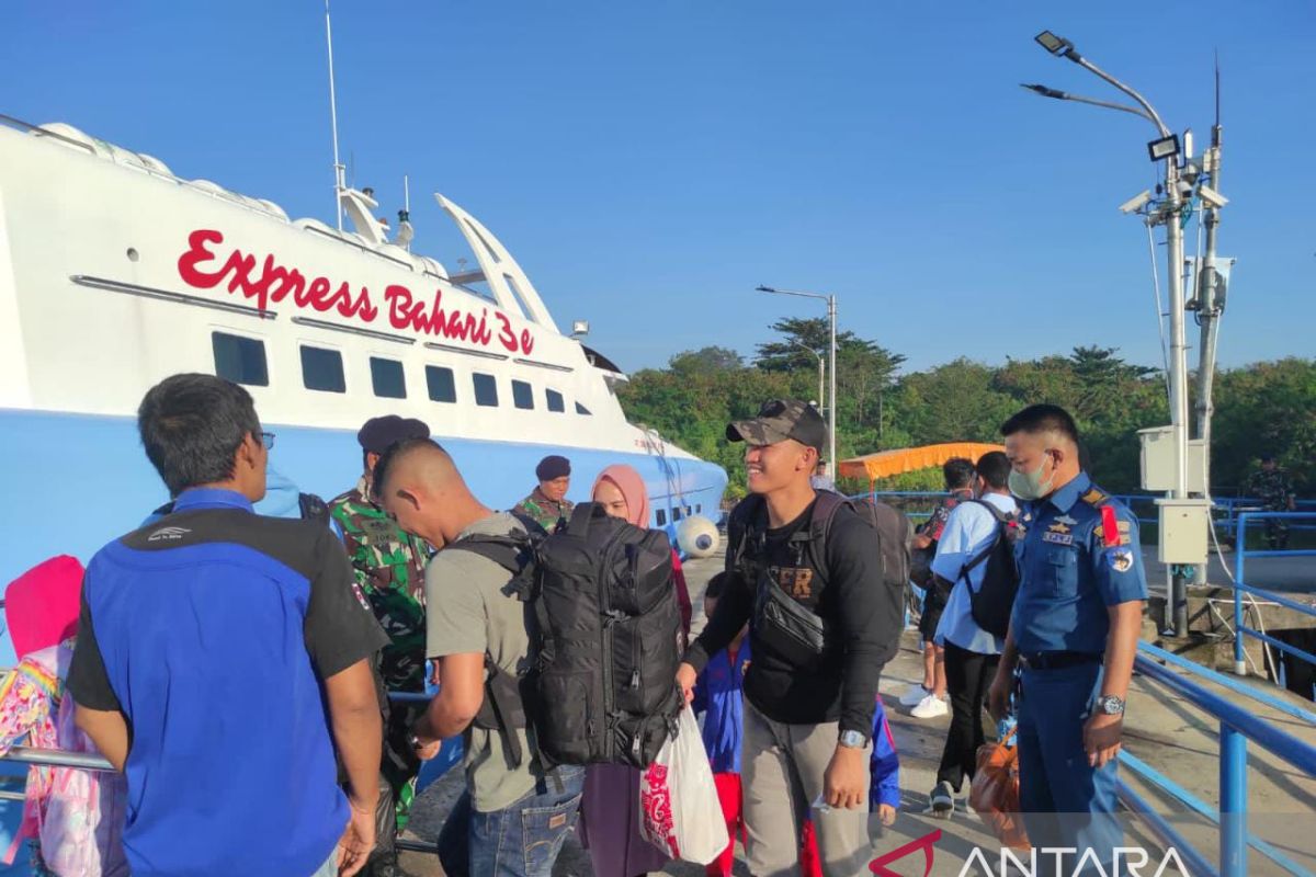 ARUS BALIK - Puncak arus balik Lebaran 2023 di pelabuhan Tanjung Pandan diprediksi H+3