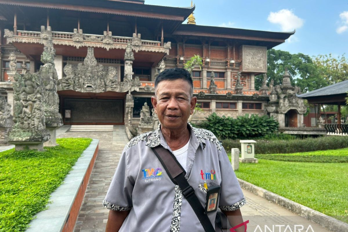 Cerita juru foto TMII saat tidak mudik Lebaran