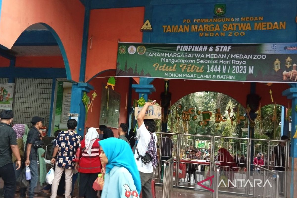Sekitar 5.000 warga kunjungi wisata Medan Zoo hingga H+1