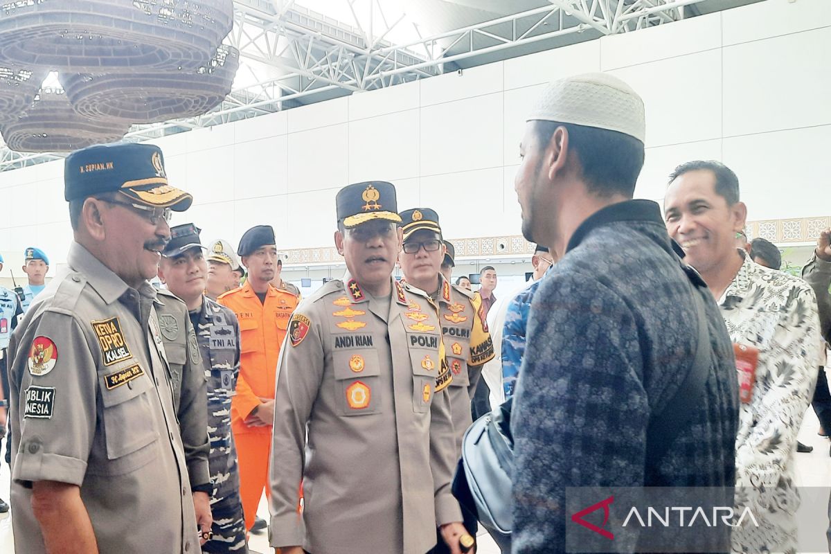 ARUS MUDIK - Keberangkatan masih mendominasi Bandara Syamsudin Noor saat Lebaran