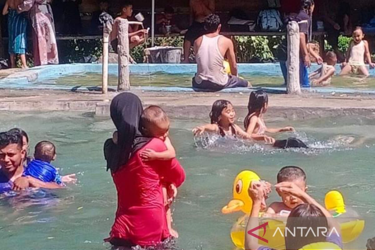 Ribuan pengunjung padati lokasi wisata di Kabupaten Rejang Lebong