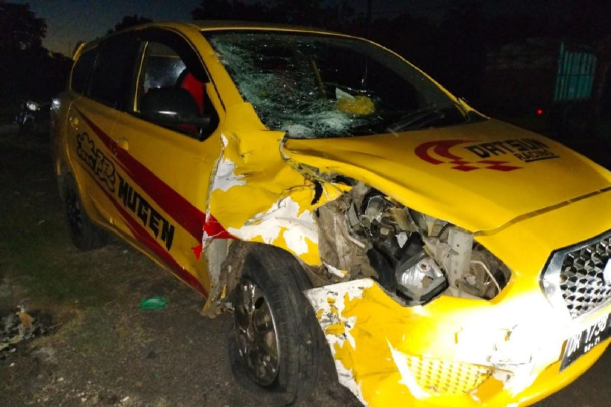 Tabrakan motor vs mobil di Dompu, seorang remaja meninggal dunia