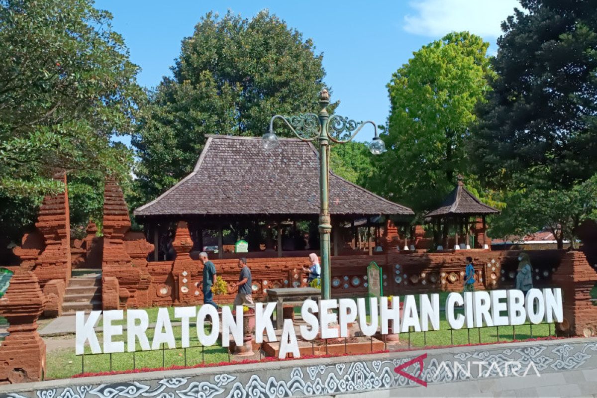 Kunjungan wisatawan Lebaran ke Keraton Kasepuhan Cirebon meningkat