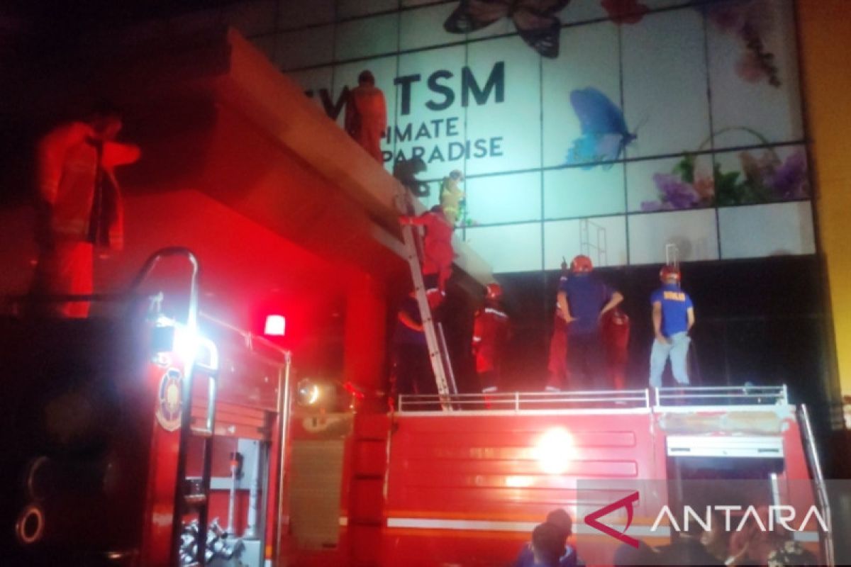 Trans Studio Mal Makassar terbakar hingga pengunjung berhamburan