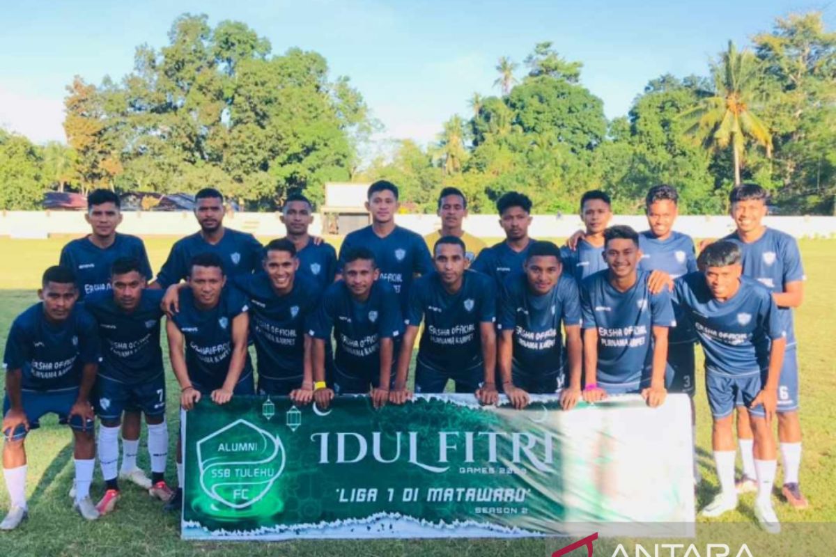 Punggawa Liga 1  Maluku tampil dalam laga amal di Tulehu