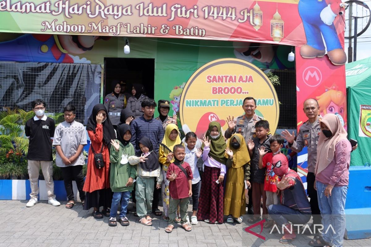 Polres Sukoharjo  ajak anak yatim kunjungi Pospam dan rekreasi mal