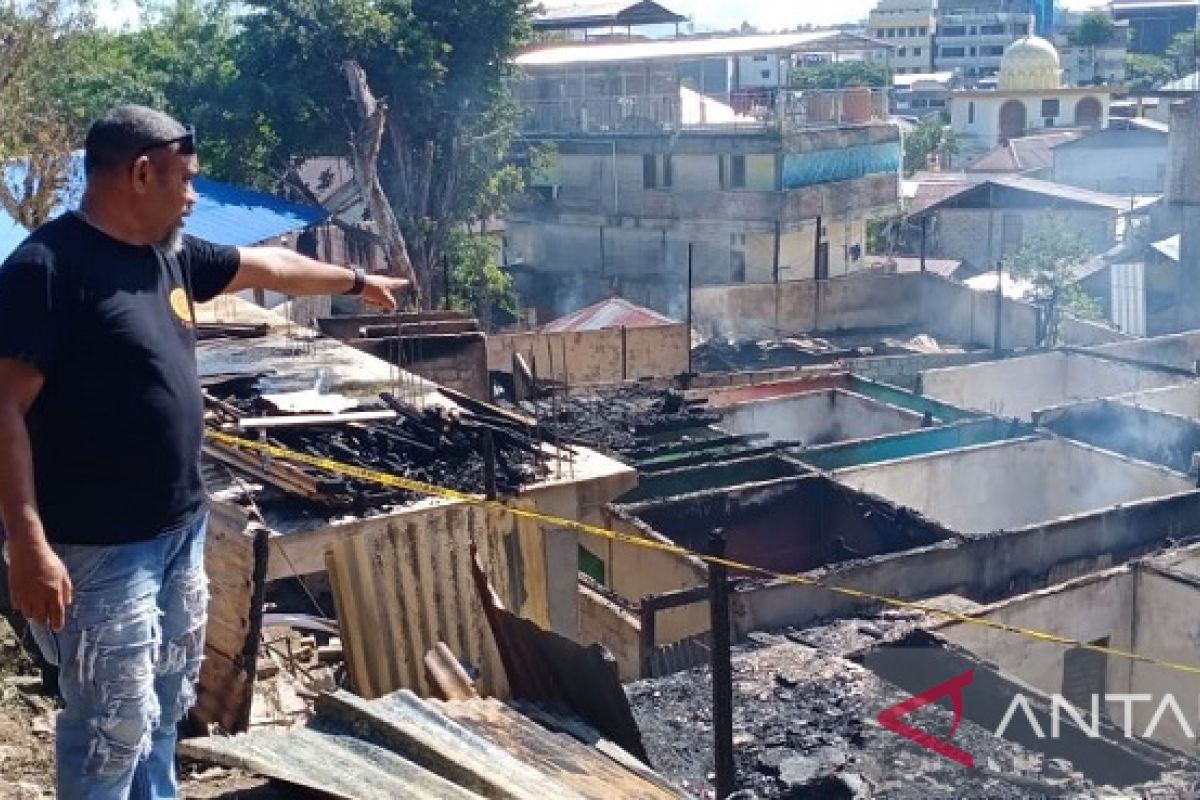 Pemkot Ambon  bangun dapur umum layani puluhan warga korban kebakaran