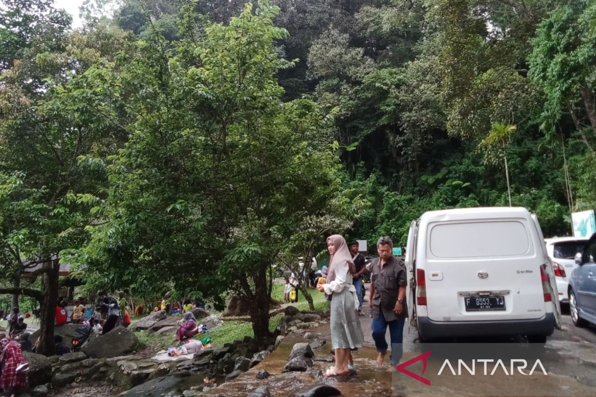 Wisatawan padati objek wisata di kawasan Cianjur utara