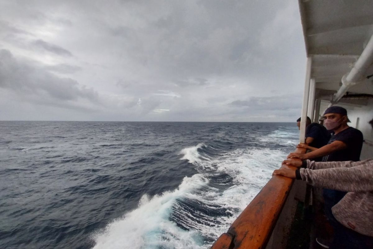 Waspadai gelombang laut 3,5 meter selatan Sumba-Sabu NTT