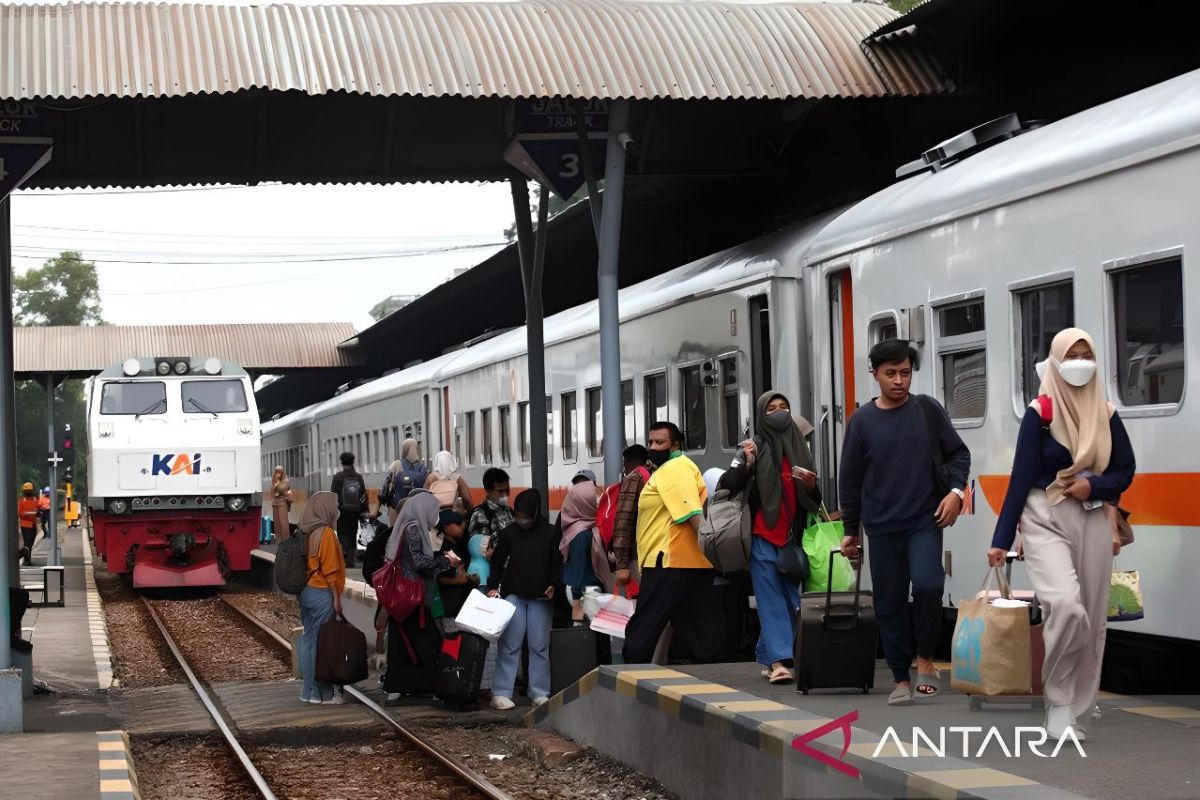 Daop 8 Surabaya prediksi puncak arus balik terjadi hingga 1 Mei 2023