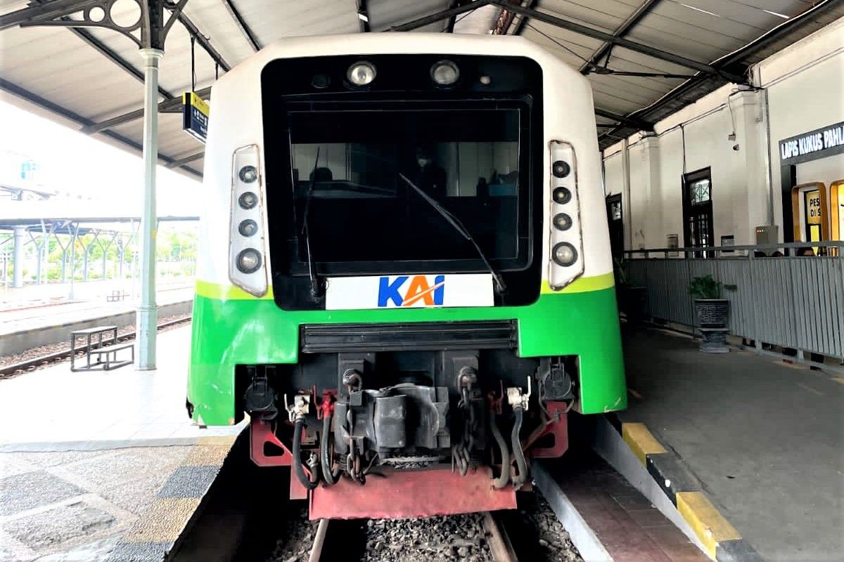 Manajemen KAI Commuter catat kenaikan penumpang saat arus balik di Daop 8 Surabaya