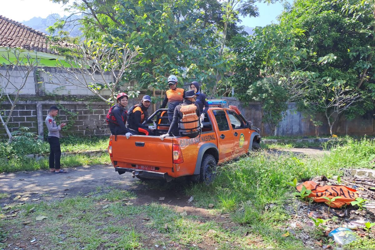 Tim SAR temukan jasad korban terakhir tenggelam di Pantai Karangpanganten