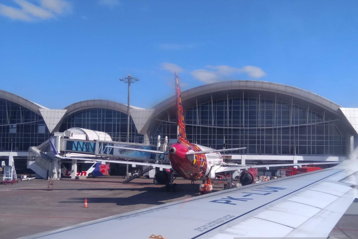 Pergerakan pesawat di Bandara Hasanuddin Makassar cenderung meningkat