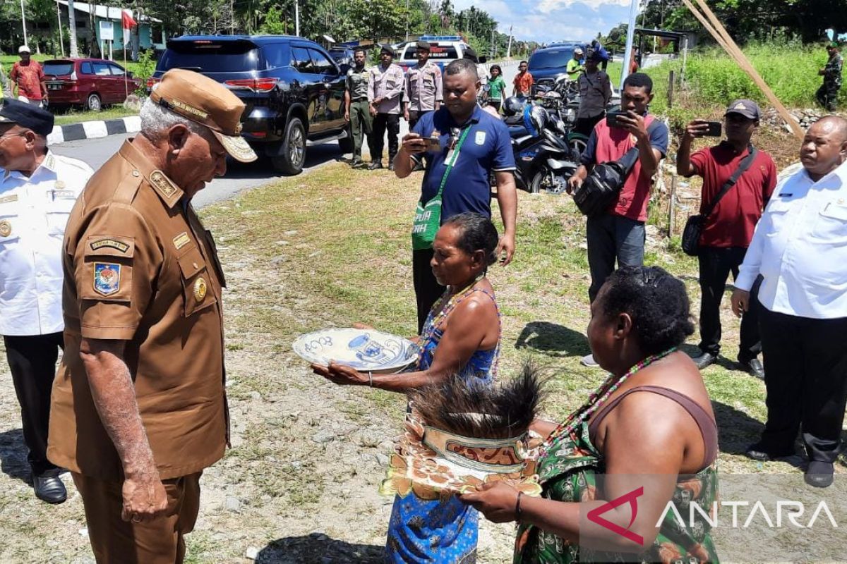 Pj Gubernur Papua Barat ingatkan ASN terapkan pola hidup sederhana