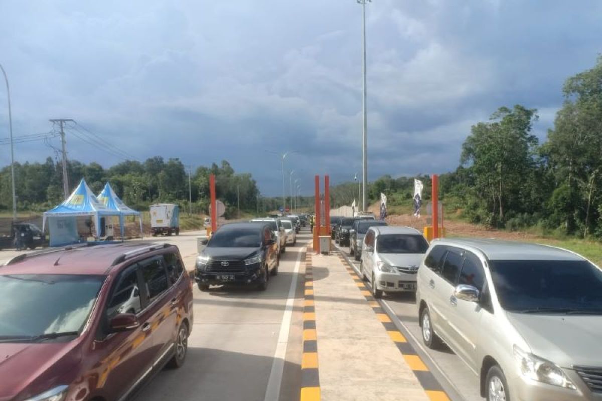 Hutama Karya catat 1,76 juta kendaraan lintasi Jalan Tol Trans-Sumatera pada H+2 Lebaran