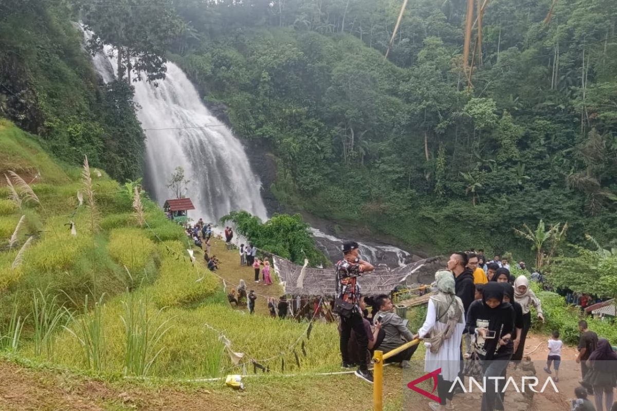 Wisata air terjun di Cianjur diminati pemudik dari luar kota