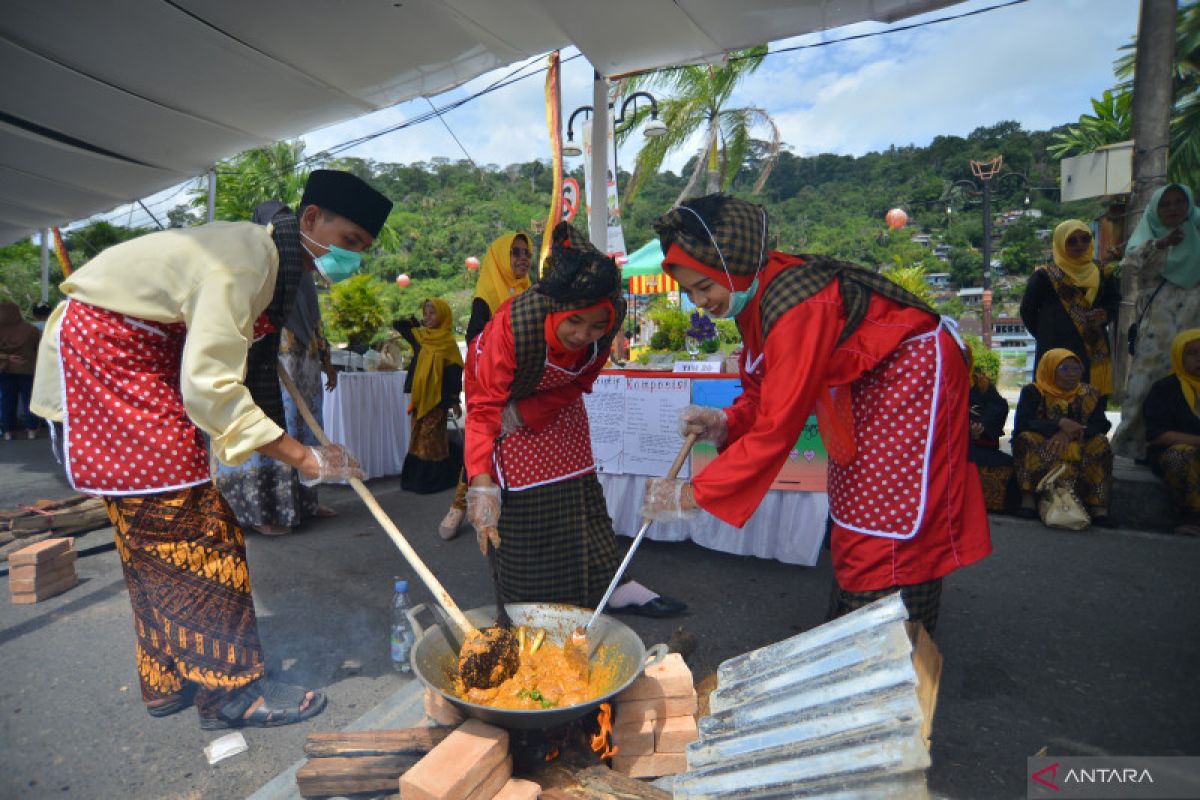 Wako Padang ajak generasi muda warisi budaya Marandang