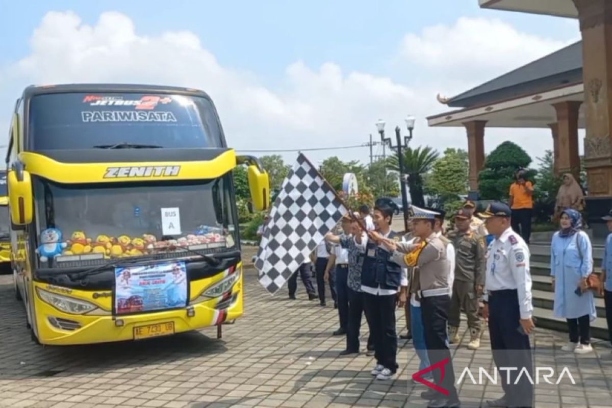 Pemkab Madiun berangkatkan delapan bus program balik gratis