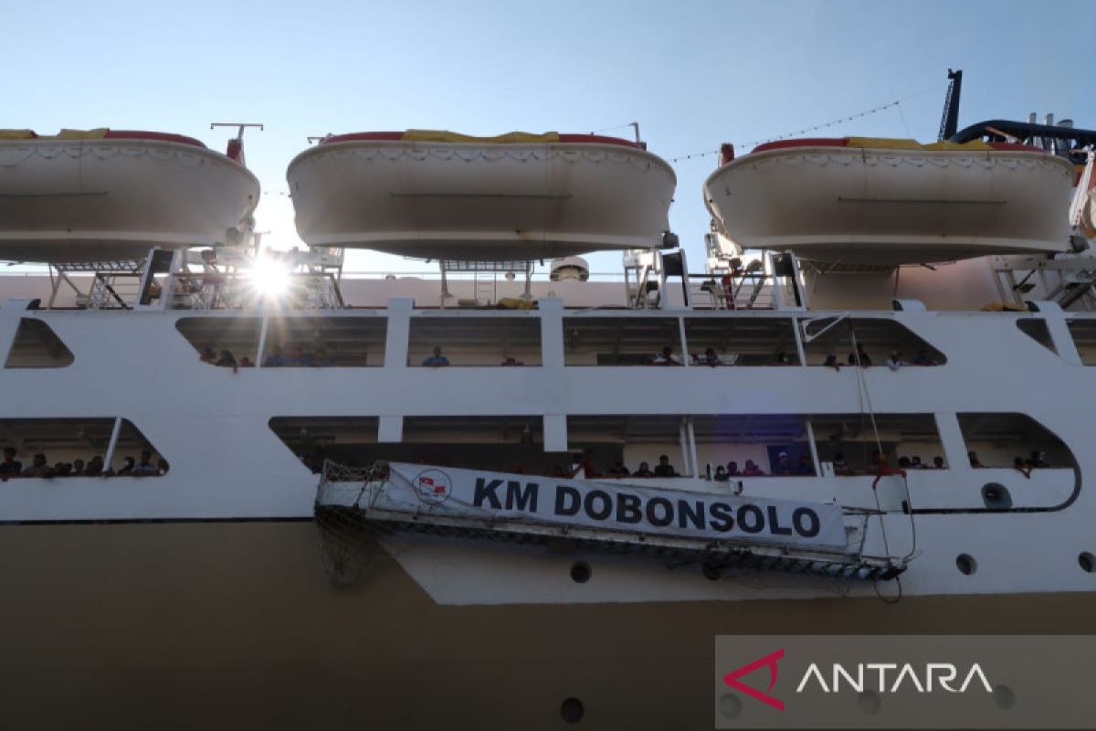 Pemilir hemat jutaan rupiah ikuti program mudik gratis naik kapal laut