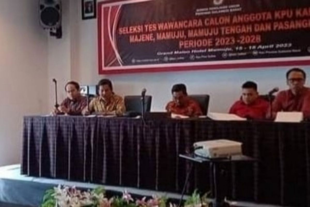 Timsel serahkan 40 nama calon anggota KPU empat kabupaten di Sulbar