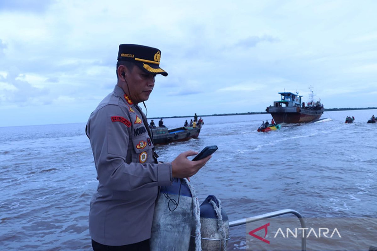 Korban tewas kecelakaan kapal terbalik di Inhil jadi 12 orang