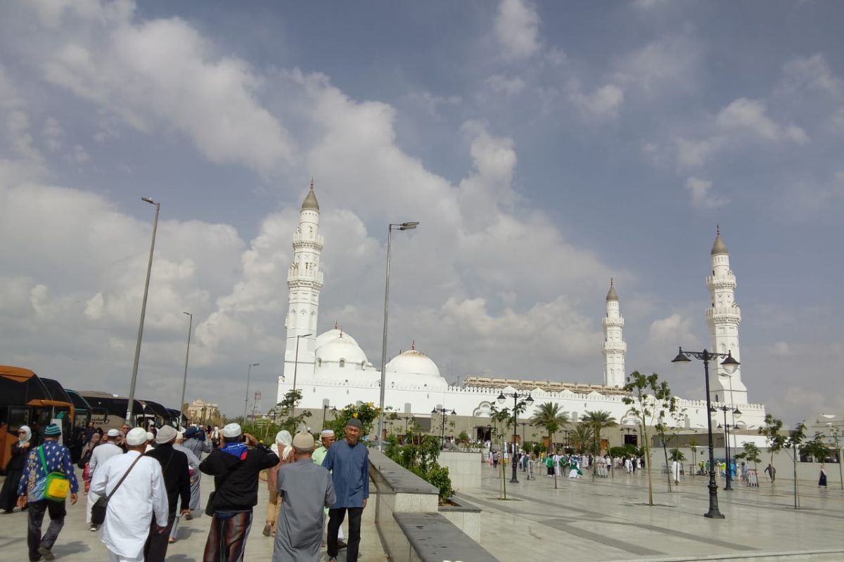 Masjid Quba di Madinah dan Al Quran Surat Al Ikhlas